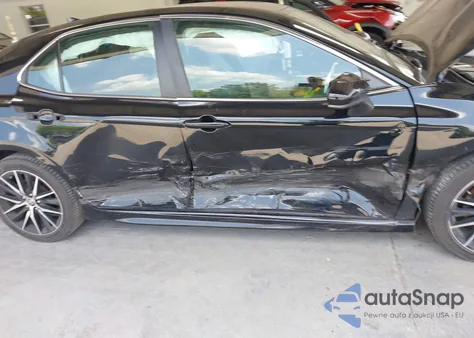 2021 Toyota Camry Se z USA, uszkodzony, nr VIN 4T1G11AK2MU582906